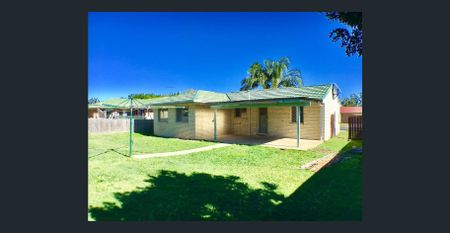 Fresh & Spacious Family Abode - Photo 5