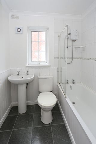16 Manor Avenue, Bangor, BT20 3NG - Photo 3