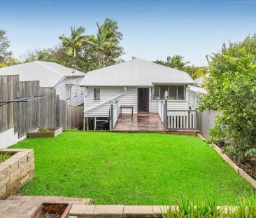 Wonderful Family Home - Awesome Kitchen - Great Entertainer - Photo 6