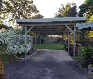 FAMILY HOME WITH LARGE BACK YARD - Photo 2
