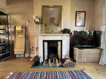 4 Bed Semi-Detached House, Hubbard Road, SE27 - Photo 2