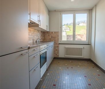 "Helle 3.5-Zimmer-Wohnung mit Balkon in Herisau" - Photo 1