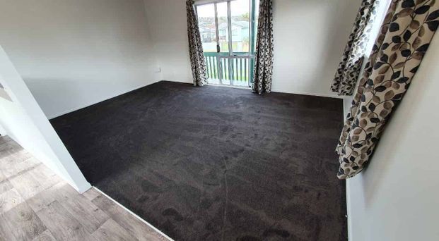 Clover Park, 3 bedrooms - Photo 1