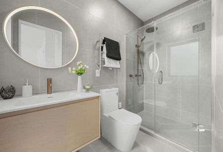 Modern Corner Home – Water, Gas & Internet Incl - Photo 3