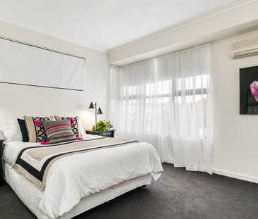 3-bedroom shared house / townhouse, College Road - Photo 2
