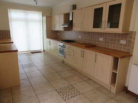 Balfour Road, North End, Portsmouth, PO2 - Photo 2