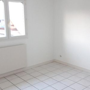 Appartement T2 à louer à Cluses - Photo 2