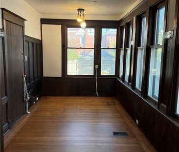 73 SHERMAN Avenue S Unit# MAIN, Hamilton, Ontario, L8M2P8 - Photo 5