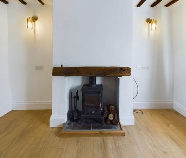 2 bedroom semi-detached house to rent - Photo 5