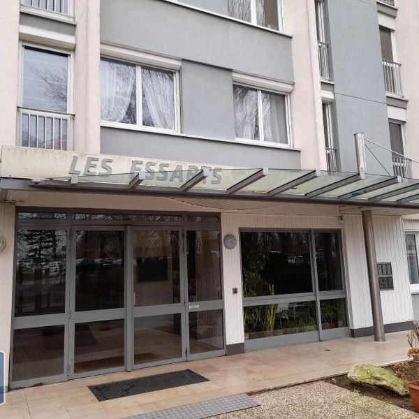 Location Appartement 2 pièces 50m² LA MADELEINE 59110 - Photo 1