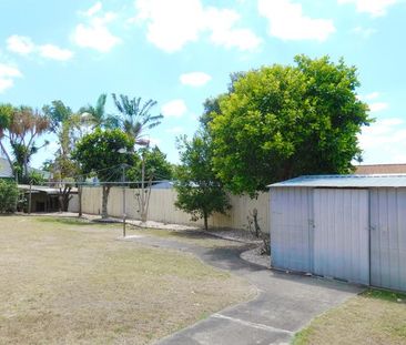 ATTRACTIVE LOCATION WITH LARGE SIDE ACCESS! - Photo 2