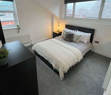 Arpley Street Room 7 - Photo 1