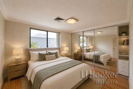 Spacious Four Bedroom Duplex with Lockup Garage! - Photo 3