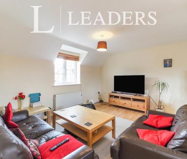 2 bedroom coach house to rent - Photo 3