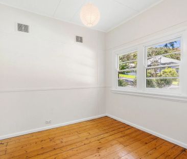 Charming beachside cottage in an idyllic location - Photo 2