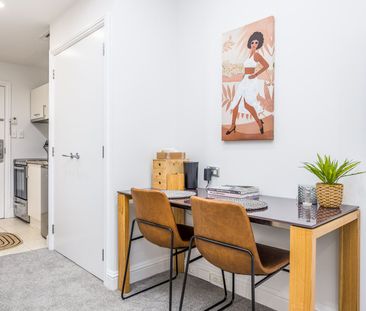 Ideal Inner City Pad - Photo 3