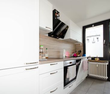 Zentral, ruhig, gut geschnitten – Drei Zimmer mit Balkon und Stellp... - Photo 1