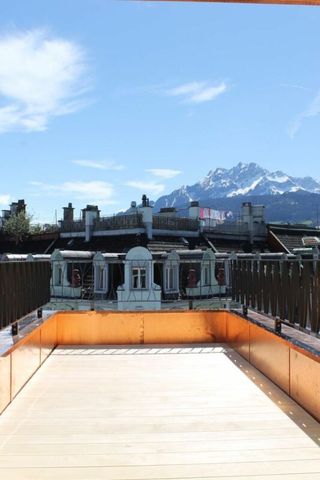Luzern mit Weitsicht - Loftwohnung inmitten der Neustadt - Photo 3