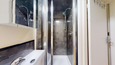 Studio Flat, High Road, NW10 - Photo 3