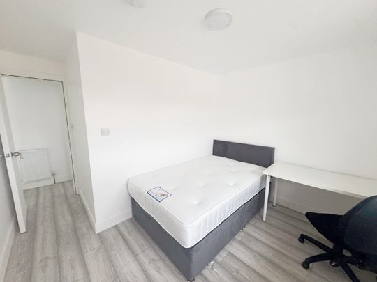 Room in a Shared House, Stothard Road, BS7 - Photo 1