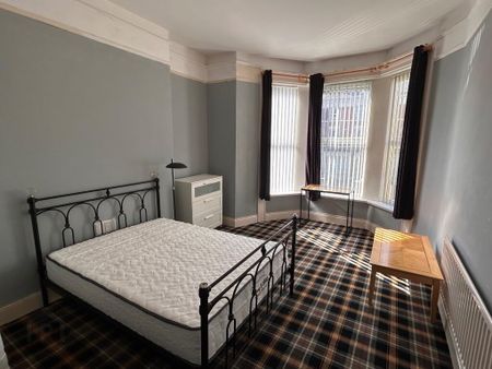Room 4 22 Cliftonville Avenue, Belfast, BT14 6BX - Photo 4