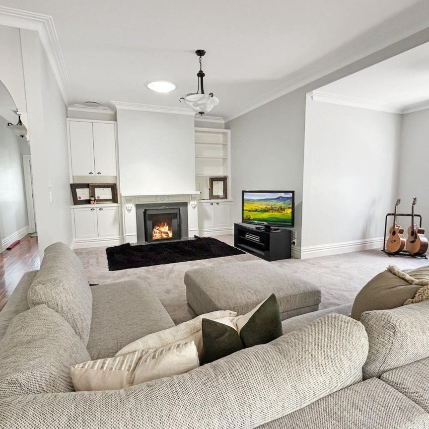 Weel Presented Character Home - Photo 1