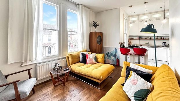 2 bedroom flat to rent - Photo 1