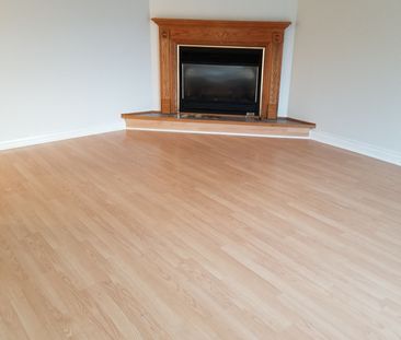 For Lease - 9 (Upper) Myrtle Lynn Place, Wasaga Beach, Ontario - Photo 2