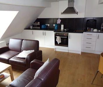 3 bedroom flat to rent - Photo 1