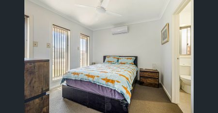 4 BEDROOM FAMILY HOME! - Photo 4