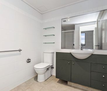 Contemporary And Convenient - Photo 4