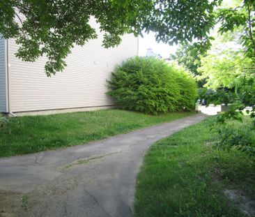 409 et 411 boul. St-Raymond (Châteaux de la Montagne) - Photo 3