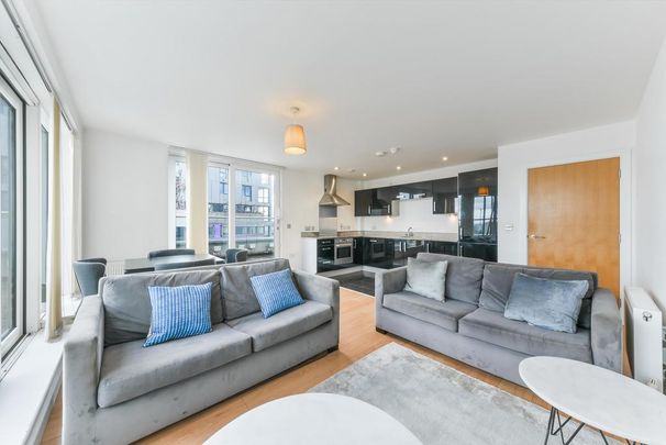 3 bedroom flat to rent - Photo 1