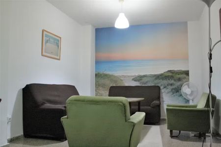 Calle Atanasio Barrón, Sevilla, Andalusia 41003 - Photo 4