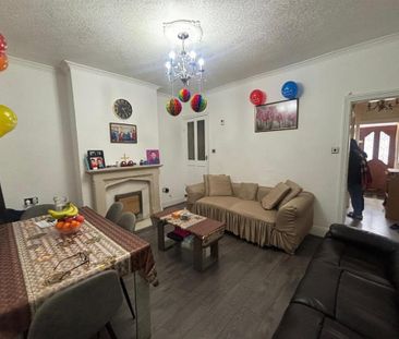 3 bedroom terraced house to rent - Photo 6
