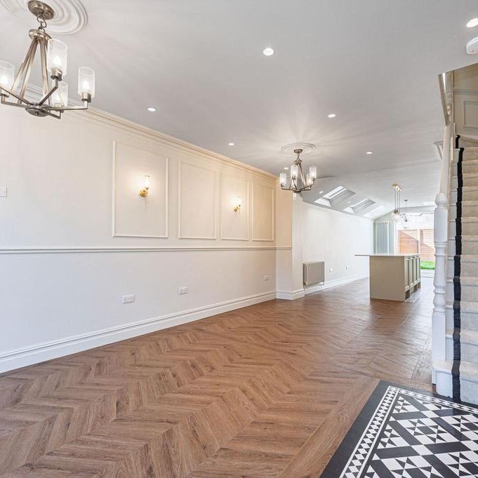 4 bedroom semi-detached house to rent - Photo 1