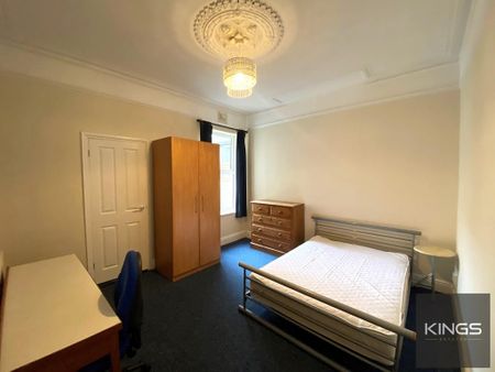 6 bedroom end of terrace house to rent - Photo 2