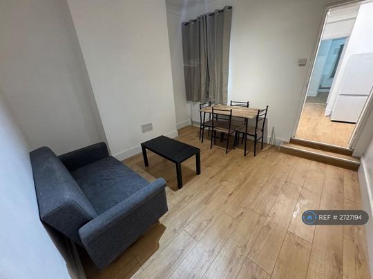 2 bedroom semi-detached house to rent - Photo 1