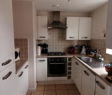 Twickenham Close, Swindon - Photo 5