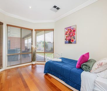 Stylish family living. - Photo 6