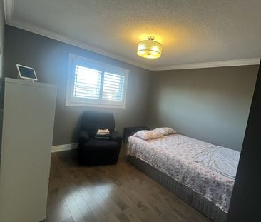 For Lease - 5266 Fairford Crescent, Mississauga, Ontario - Photo 4