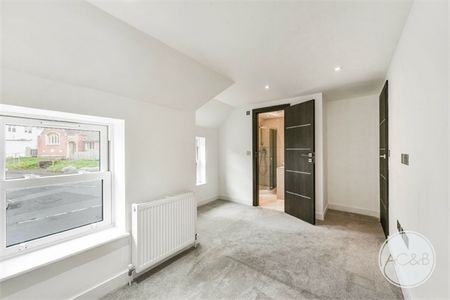 High Street, Green Street Green, Kent, London - Photo 2