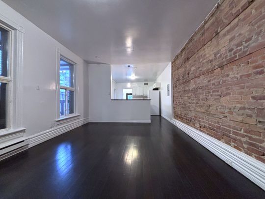 For Lease - 122 Baldwin Street Unit# 2, Toronto, Ontario - Photo 1