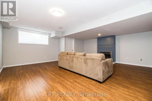 521 PEPPERVILLE CRESCENT - Photo 1