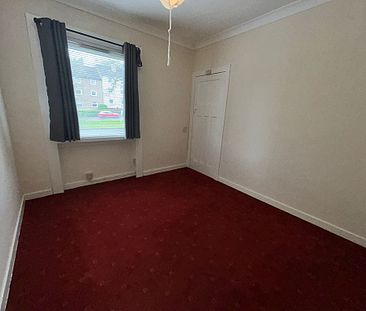 3 Bedroom Property To Rent - Photo 2