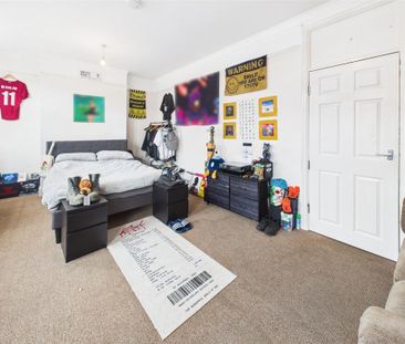 4 bedroom apartment to rent - Photo 4