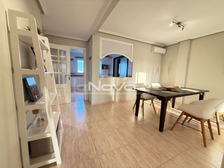 Noble luxury. Two bedroom apartment in a quiet urbanization overlooking the sea and golf cour - Photo 4