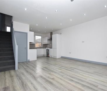 3 bedroom apartment to rent - Photo 1