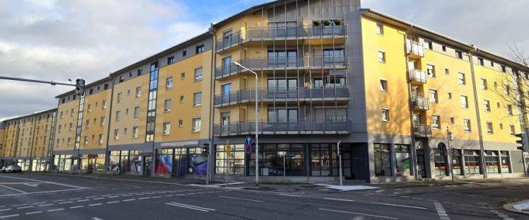 + + + perfekt geschnittene 3-Zimmer Wohnung mit 2 Balkonen und Lift + + + - Photo 1