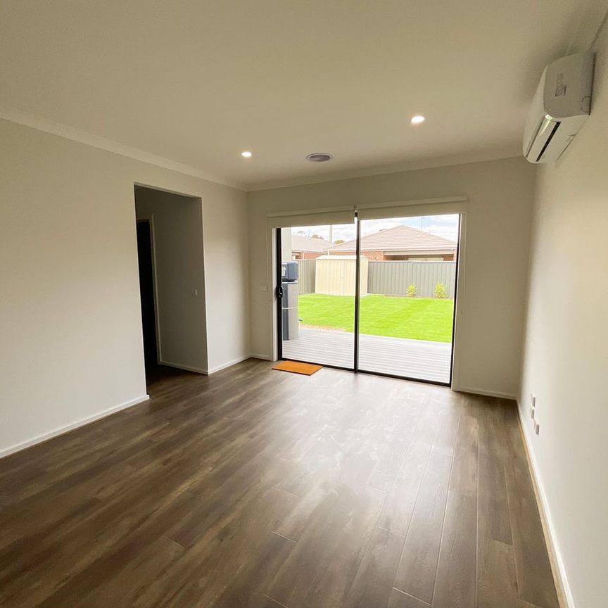 The suburban country experience - Photo 1